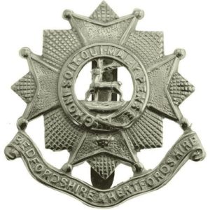 WW2 Bedfordshire and Hertfordshire Regiment Cap Badge