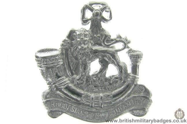 F1B/81  Rhodesian Light Infantry Regiment Staybrite Collar Badge