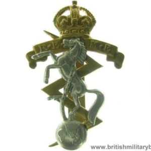 A1C/02 - Royal Electrical & Mechanical Engineers REME Cap Badge