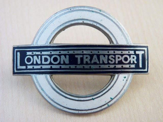 E888/001 - London Transport Cap Badge