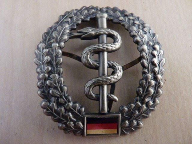 H55/106 - German Bundeswehr Cap Badge