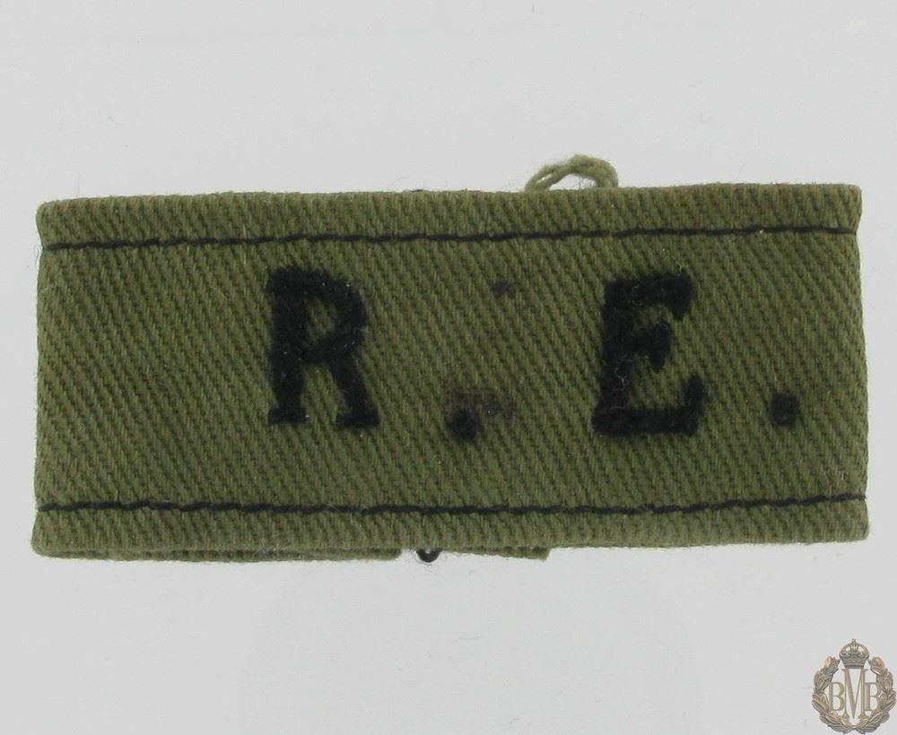 L55/351 - Royal Engineers Epaulette Cloth Insignia RE