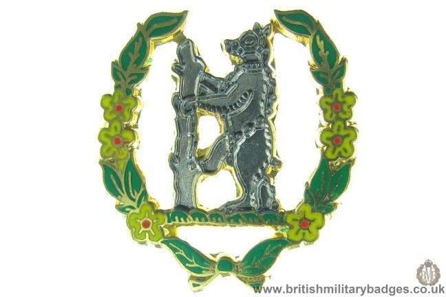 S1A/44 - Queens Own Warwickshire & Worcestershire Yeomanry Badge