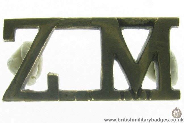 C1C/77 - UNKNOWN Commonwealth Regiment ZM Shoulder Title