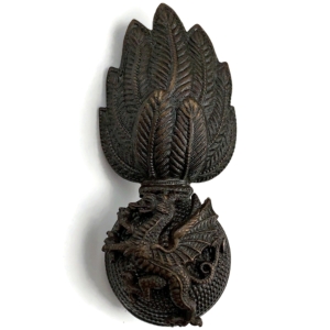 Royal Welsh Fusiliers Regiment BRONZE Officers Welch Collar Badge