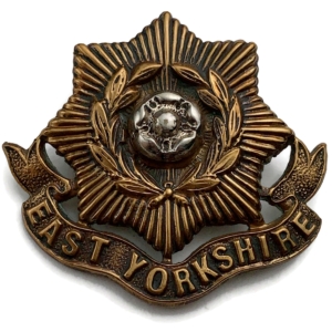 East Yorkshire Regiment Cap Badge - EARLY LUGS VERSION